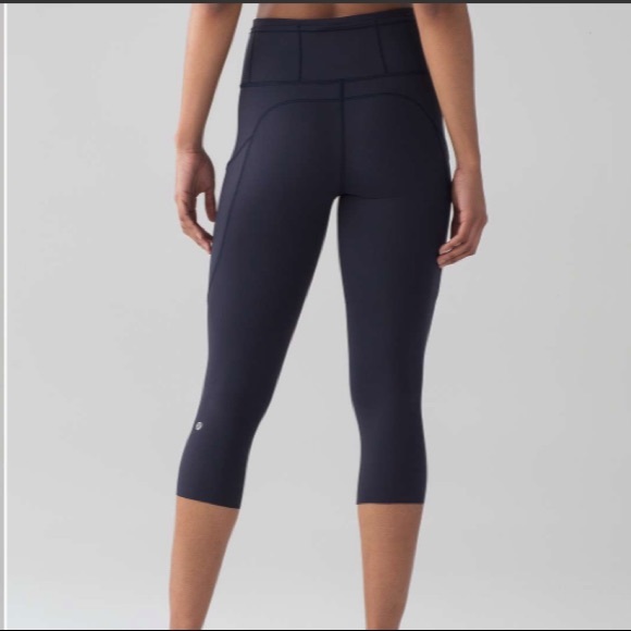 Lululemon Fast & Free Crop II - Picture 6 of 11